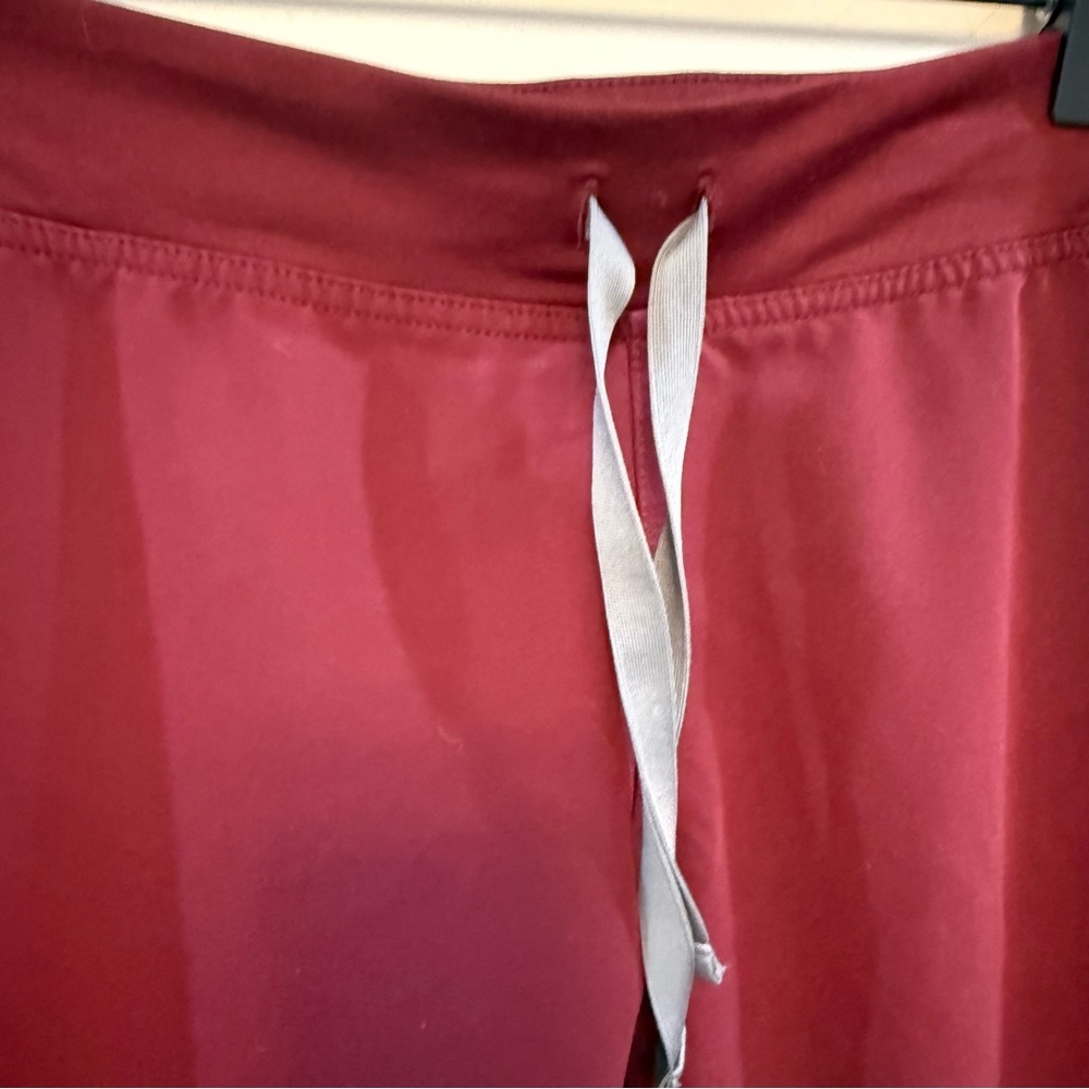 FIGS XL burgundy livingston scrub pant - Picture 5 of 6